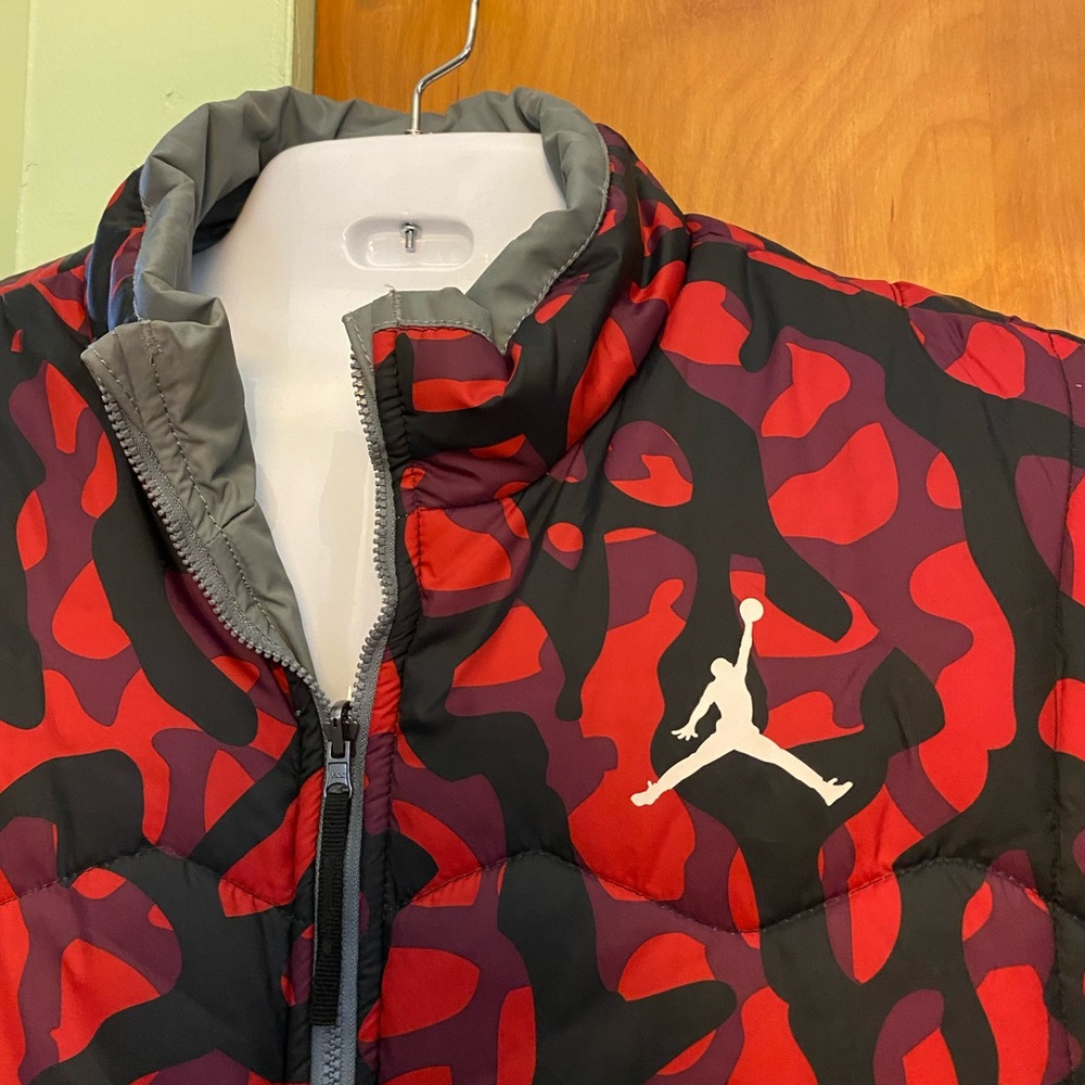 (XL) Nike Jordan Fly Reversible Men's Puffer Vest Gray Red